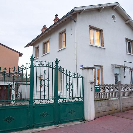 Apartamento Dify Industriel - Parilly Vénissieux Exterior foto